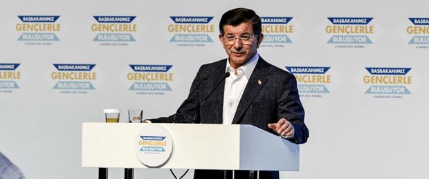 davutoğlu-genç-04-06-15.jpg