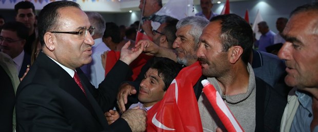 bekir bozdağ yozgat270815.jpg