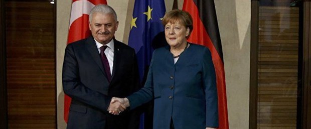 merkel binali yıldırım.jpg