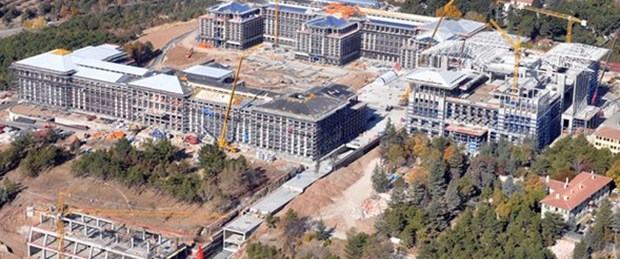 Başbakanlık inşaatına durdurma