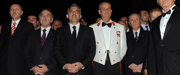 Baykal: Hükümet bir kez daha düşünmeli