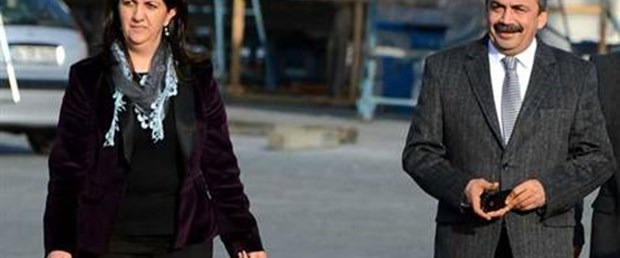 BDP ve HDP heyeti İmralı'ya gitti