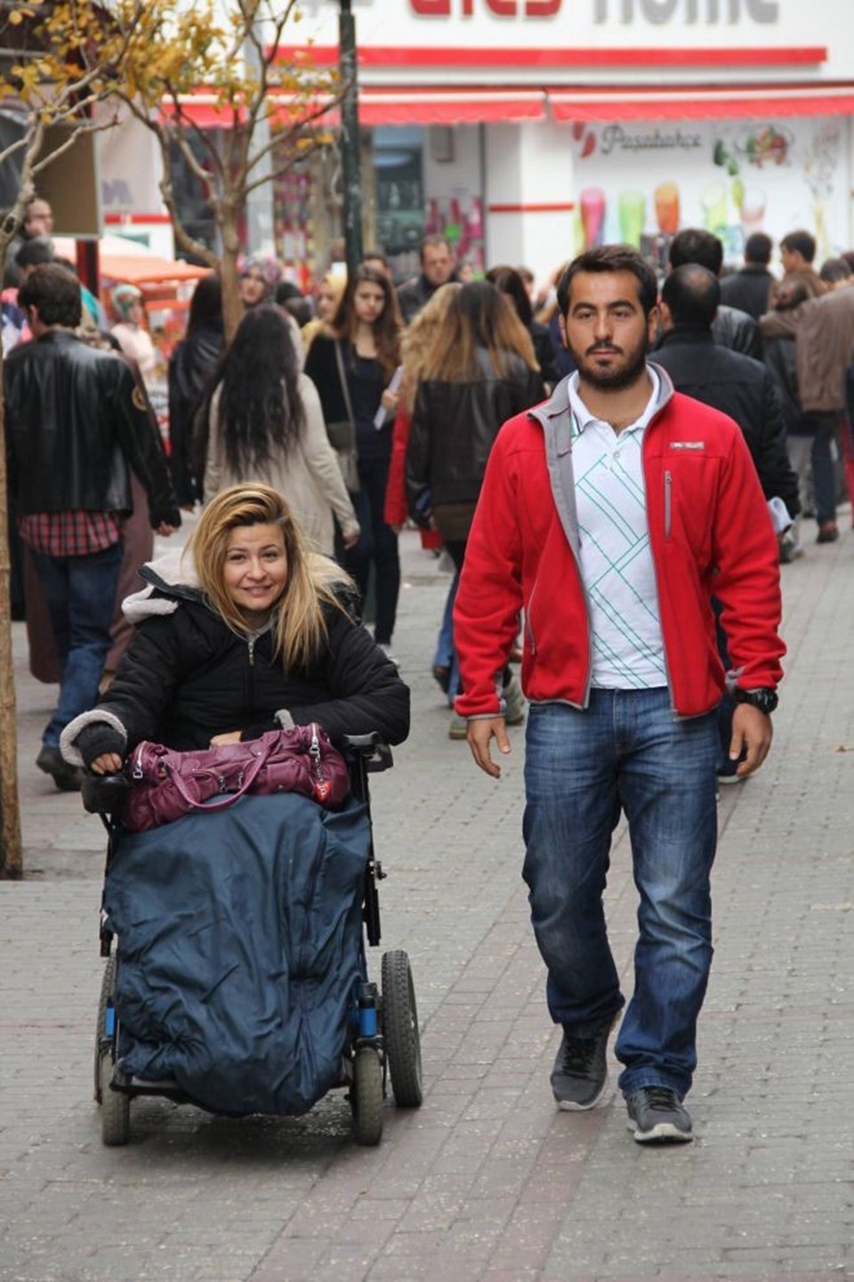 7 Haziran seçimlerinde iki dil bilen Karaburun, Bursa'dan AK Parti'nin 9. sıra milletvekili adayı olmuştu