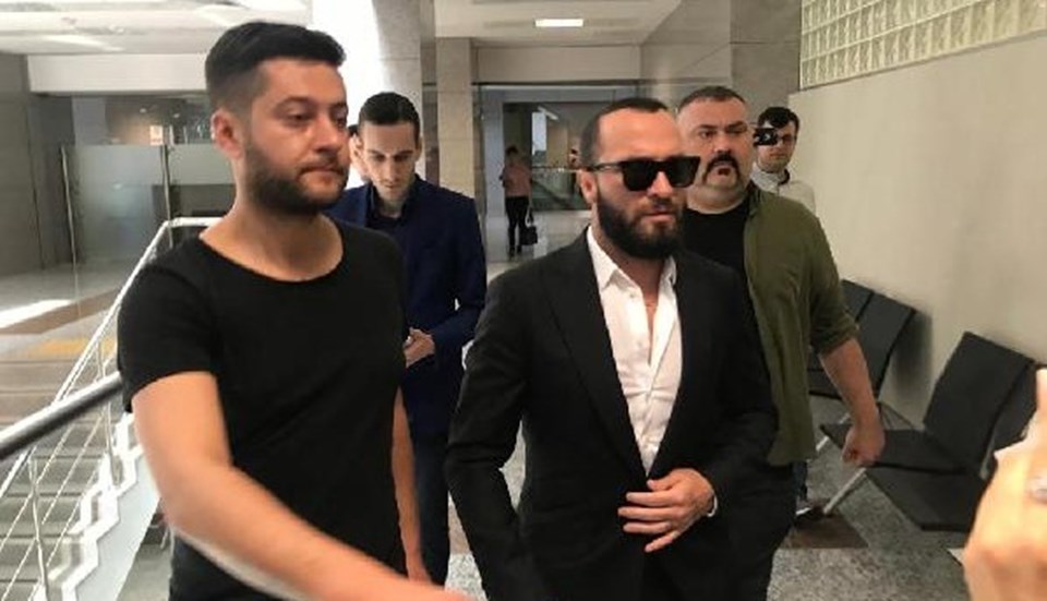 Berkay duruşmaya katılırken, Arda Turan'ın avukatları hazır bulundu.