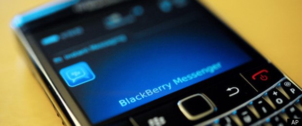 Blackberry'de kesinti sürüyor