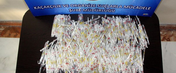boluda-56-milyon-liralik-kobra-zehiri-ele-gecirildi_5659_dhaphoto4.jpg