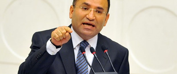 Bozdağ: İmza için kafanıza silah mı dayadılar?