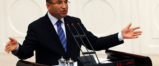 Bozdağ: Karanlık üzerine karanlık perde