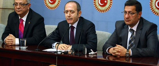 Bozdağ: Kılıçdaroğlu bedelsiz atıyor