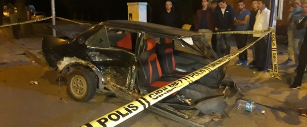 otomobil kaza sağ.jpg