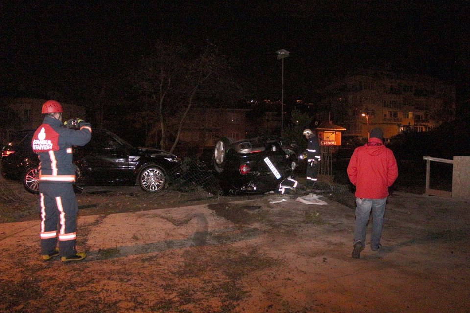 burak yılmaz, selçuk inan, kaza, ferrari, trafik kazası