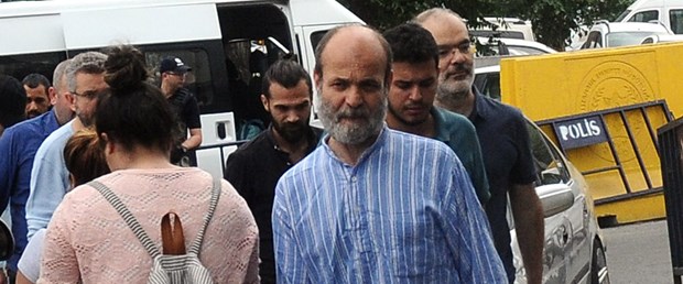 buyukadada-gozaltina-10-kisi-adliyeye-sevk-edildi_9348_dhaphoto2.jpg