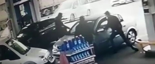 yakıt alırken yakalandı.jpg