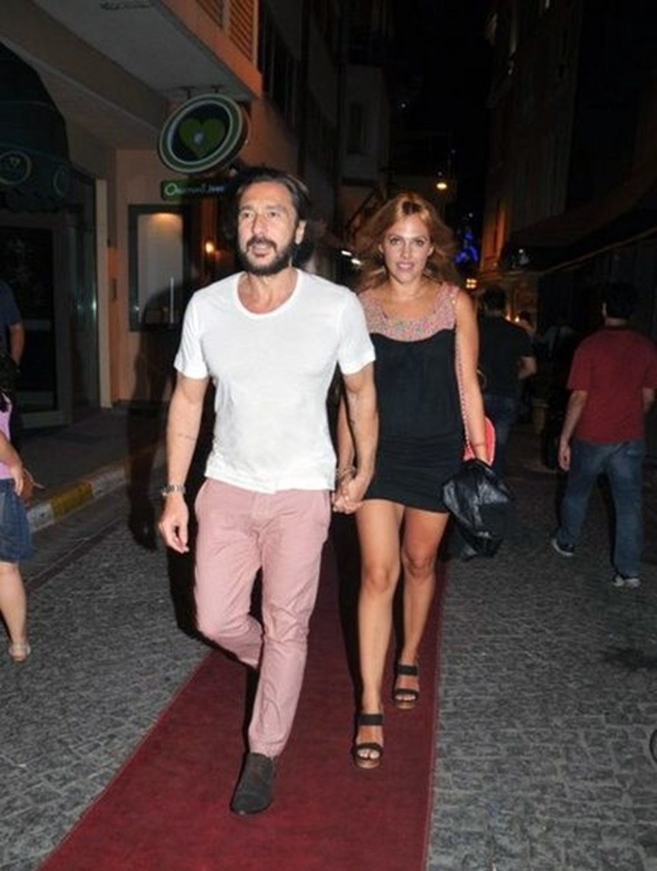 Can Ateş'in şu an Meksika'da olduğu iddia ediliyor...