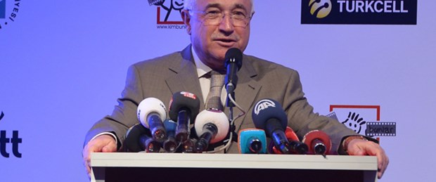 Cemil Çiçek'ten 'çekilme' açıklaması