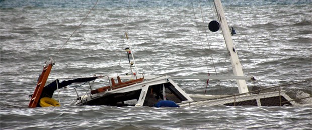 Çeşme'de tekne alabora oldu: 1 ölü, 1 kayıp