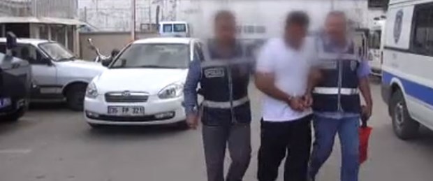 Cezaevine girmek için bankaya silahla geldi