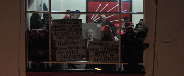 CHP il binası işgal edildi