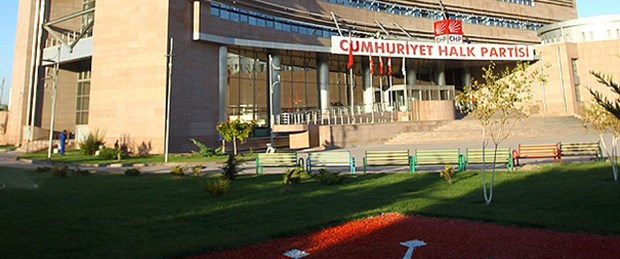 CHP'de 3 istifa daha