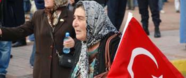 CHP’de ilk başörtülü aday
