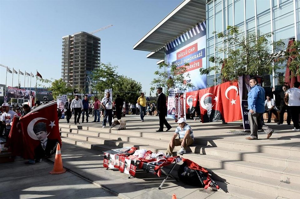 CHP'de kurultay günü