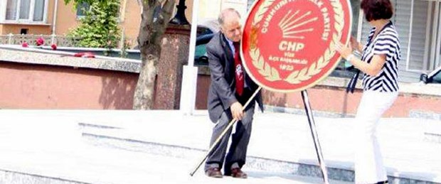 CHP’li başkana 'çelenk' cezası