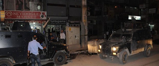 Cizre'de iş yerine saldırı