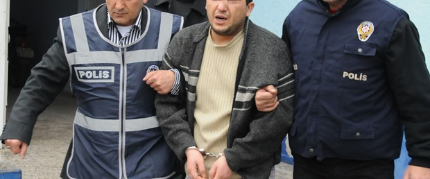 Çocuklarının gözleri önünde eşini öldürdü