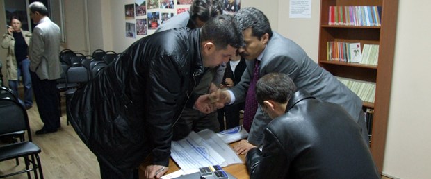 Çorlu'da ÇYDD ve ADD dernekleri arandı