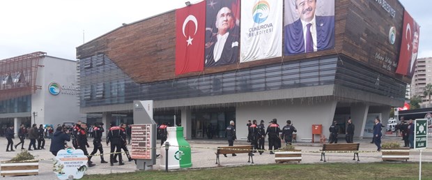 cukurova-belediyesinde-silahli-saldiri.jpg