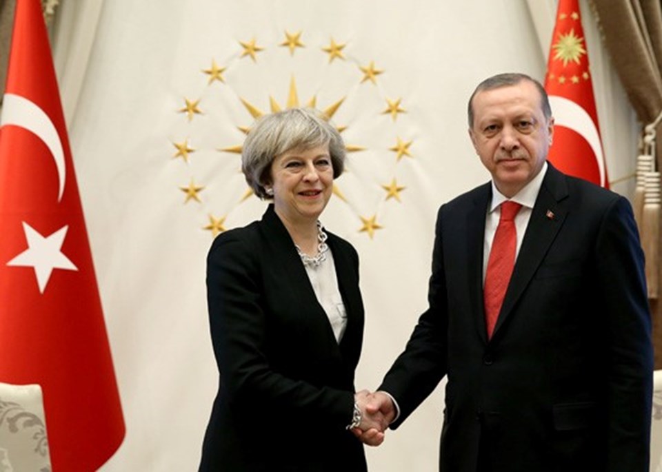 İngiltere Başbakanı Theresa May, Cumhurbaşkanı Erdoğan tarafından Cumhurbaşkanlığı Külliyesi'nde kabul edildi.