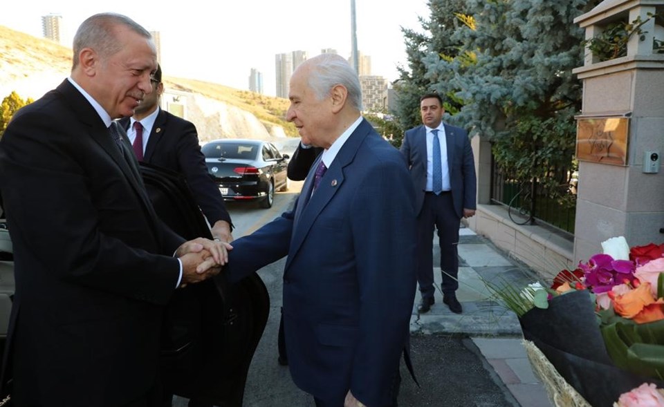 Cumhurbaşkanı Erdoğan , Bahçeli' yi evinde ziyaret etti