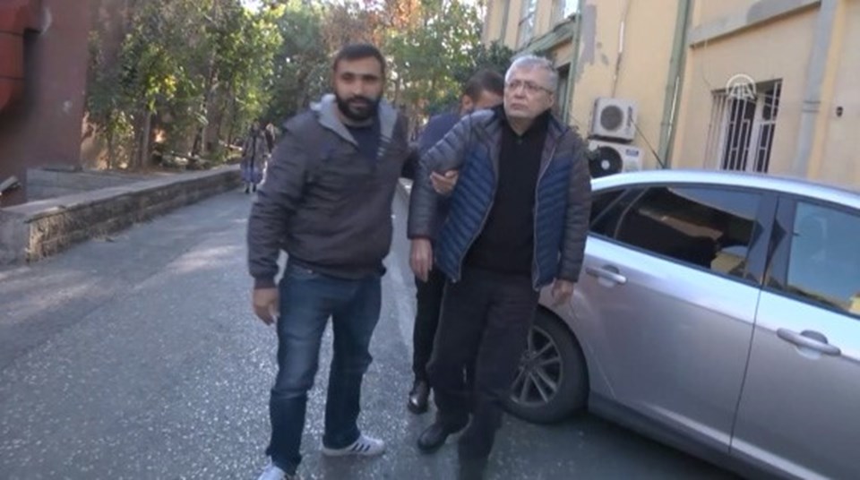 Gazetenin yazarlarından Hikmet Çetinkaya, sağlık kontrolünden geçirildi.