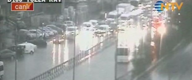 D-100 karayolu trafiğe kapandı