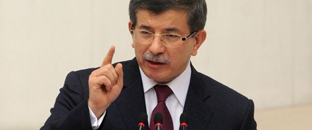 Davutoğlu: Esad çakıl taşı bile atmıyor