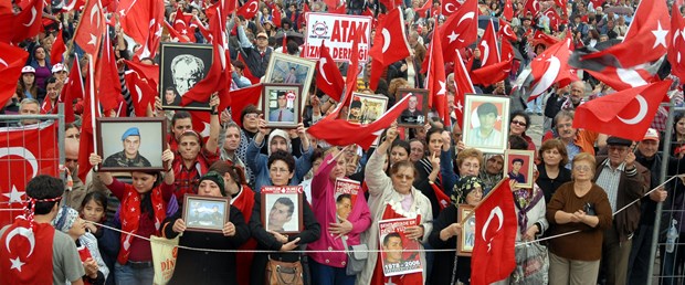 Demokratik açılım protesto edildi