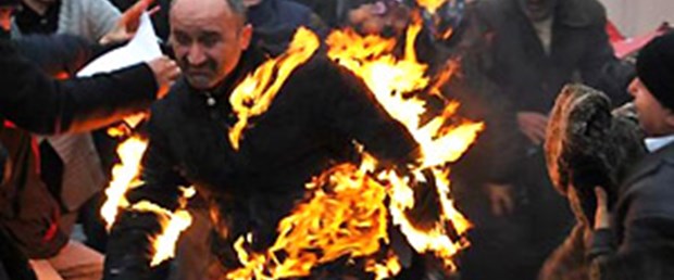 Depremzede benzin döküp kendini yaktı