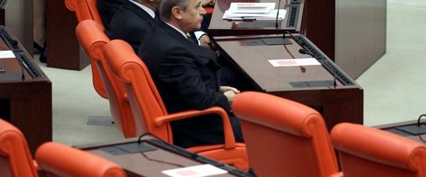 Devlet Bahçeli BDP ile tokalaştı