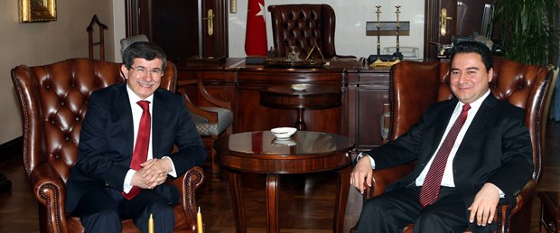 Dışişleri Davutoğlu'na teslim edildi