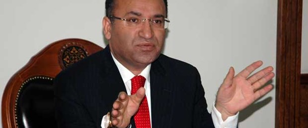 'Dokunulmazlık kalksa da vekillikleri düşmez'