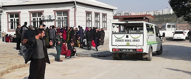 otomobilin-carptigi-4-yasindaki-ebubekir-oldu-surucu-kacti_4878_dhaphoto1.jpg