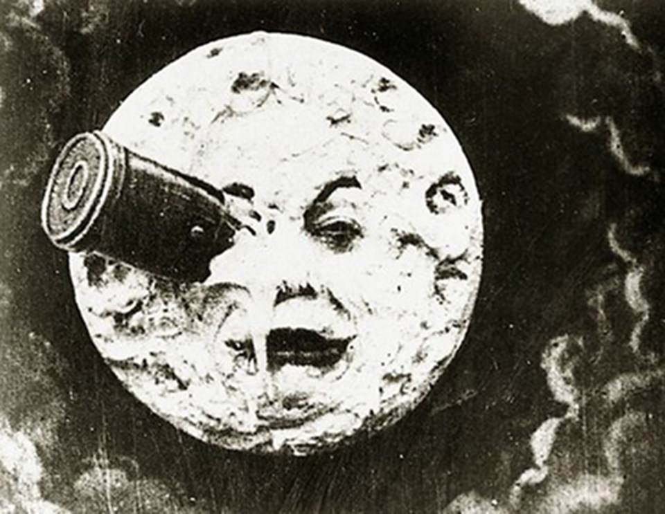'Aya Yolculuk' Jules Verne'in dehasını beyazperdeye taşıyan ilk örneklerden biriydi.