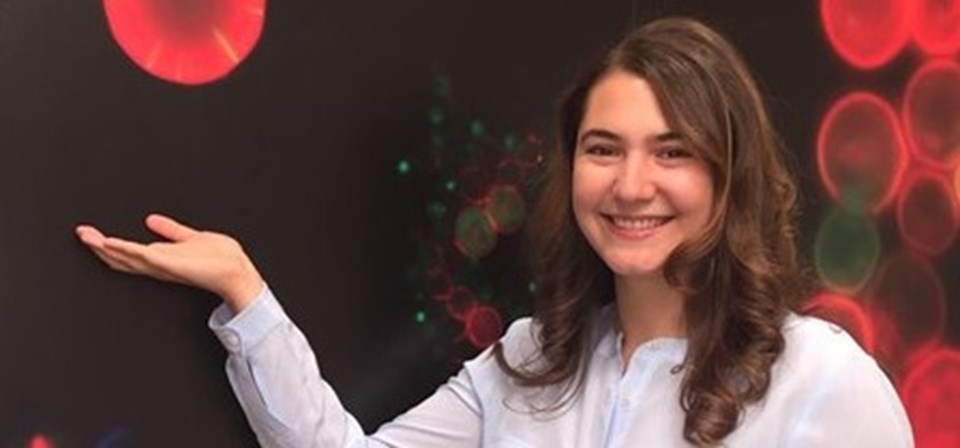 ABD'deki Stanford Üniversitesi'nde radyoloji bölümünde doçent doktor olarak görev yapan ve kendi laboratuvarını kuran Gözde Durmuş.