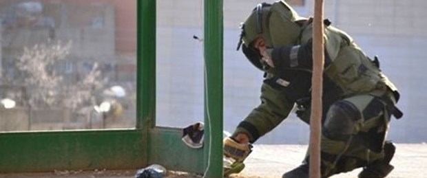 Durağa paket bırakıp, 155'i aradılar