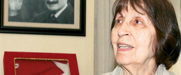 Ecevit: Beğensek de beğenmesek de CHP