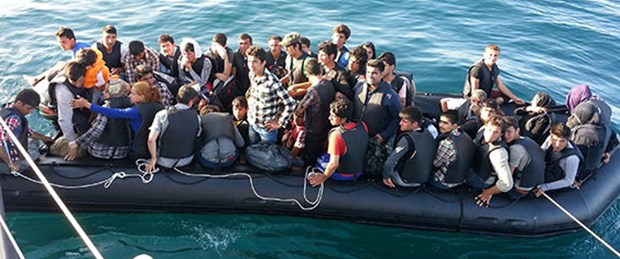 Ege'de 40 kaçak ölümden döndü