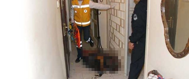 Emekli askeri pilot kendini yaktı