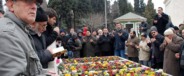Erbakan'ın mezarına ziyaretçi akını