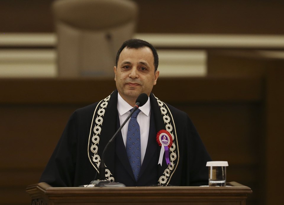 AYM BAŞKANI ARSLAN'DAN FETÖ UYARISI