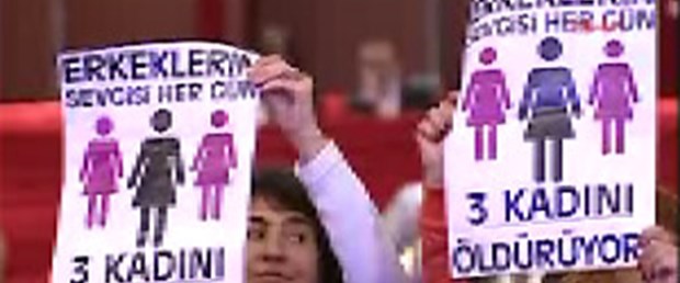 Erdoğan'a pankartlı protesto